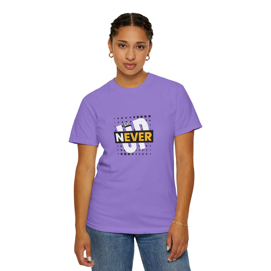 Never Give Up" Motivational Printed T-Shirt – Inspire Confidence, Wear Determination